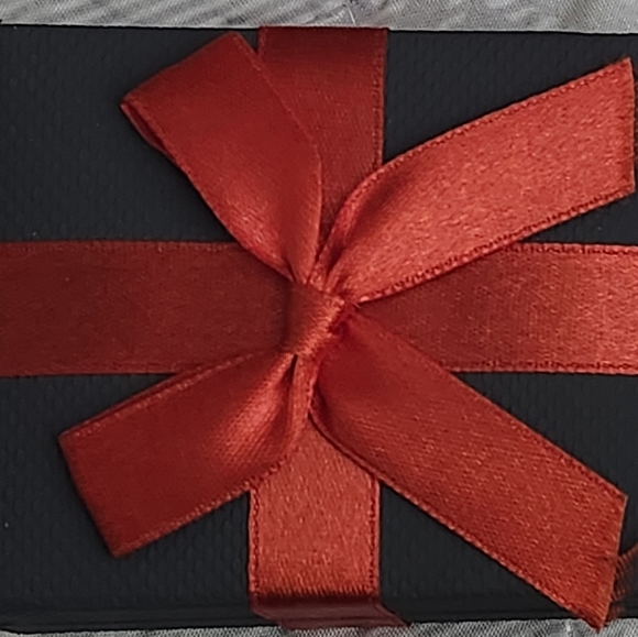 14k Gold Over Sterling Silver Genuine Cultured Pearl Necklace In Gift Box - Picture 2 of 2